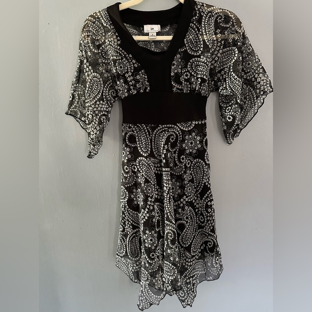 Byer California Black and Cream Asymmetrical Sundress